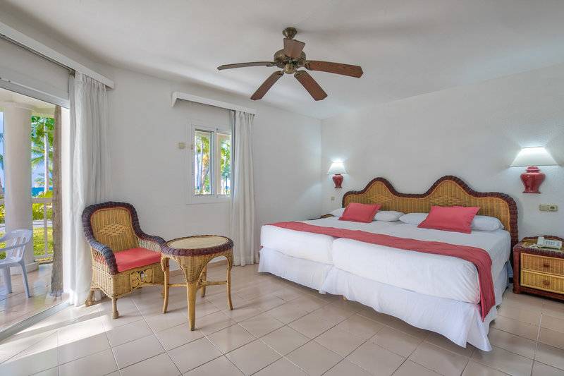 Playabachata Lifestyle Collection by Senator