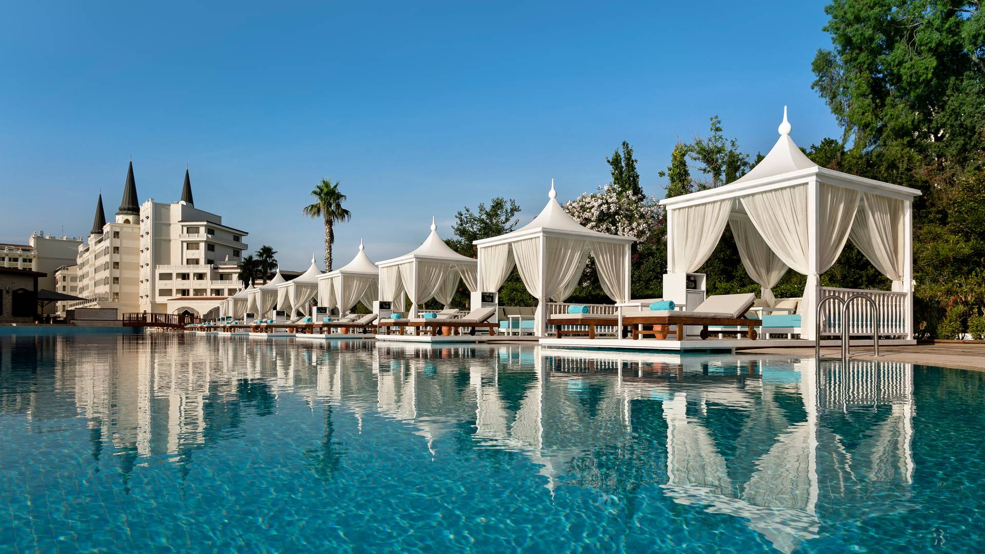 Titanic Mardan Palace