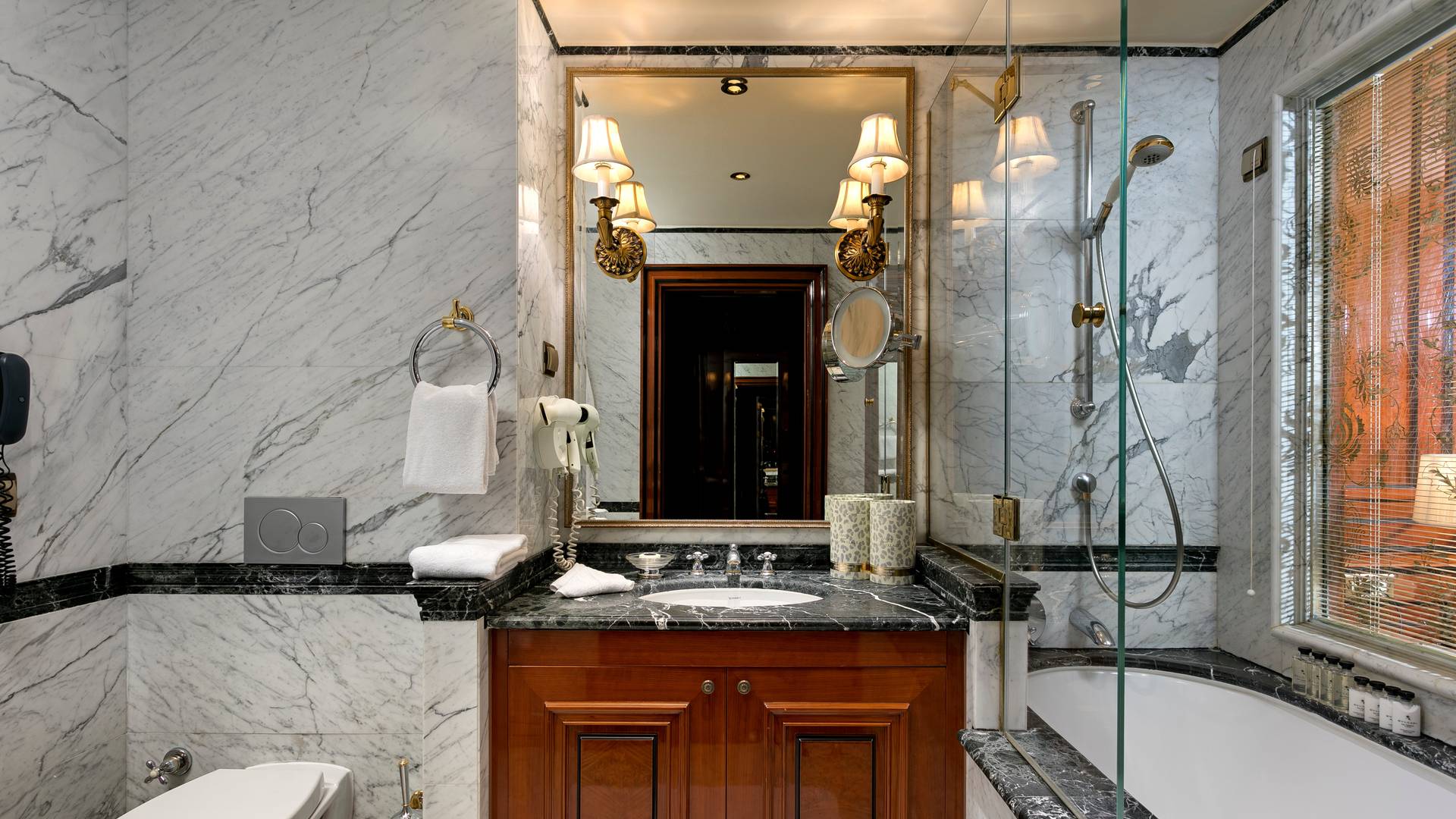 Titanic Mardan Palace