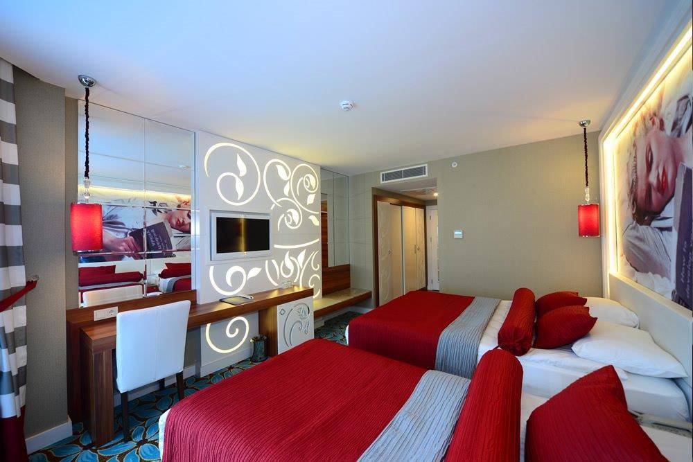 Vikingen Infinity Resort & Spa