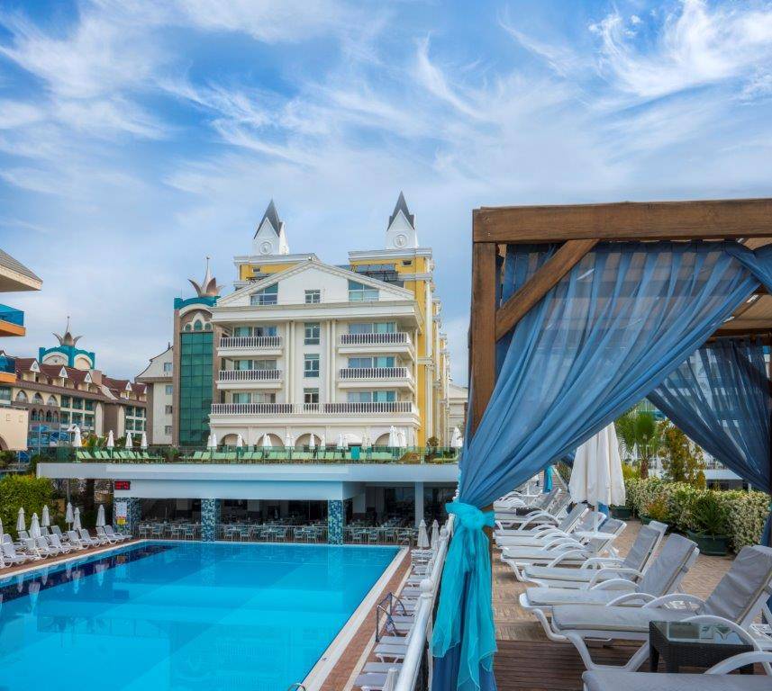 Dream World Resort & Spa