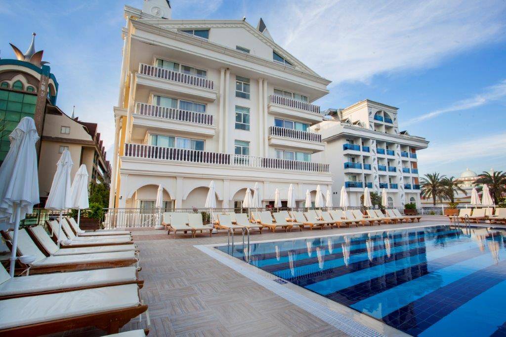 Dream World Resort & Spa