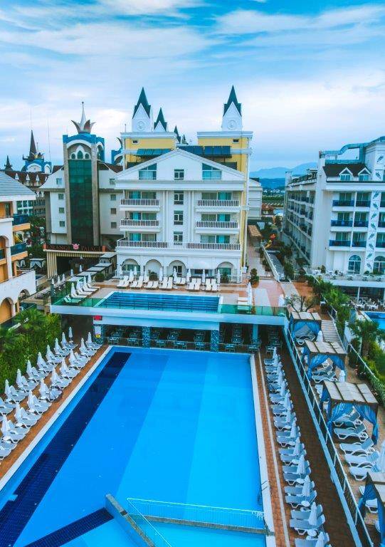 Dream World Resort & Spa