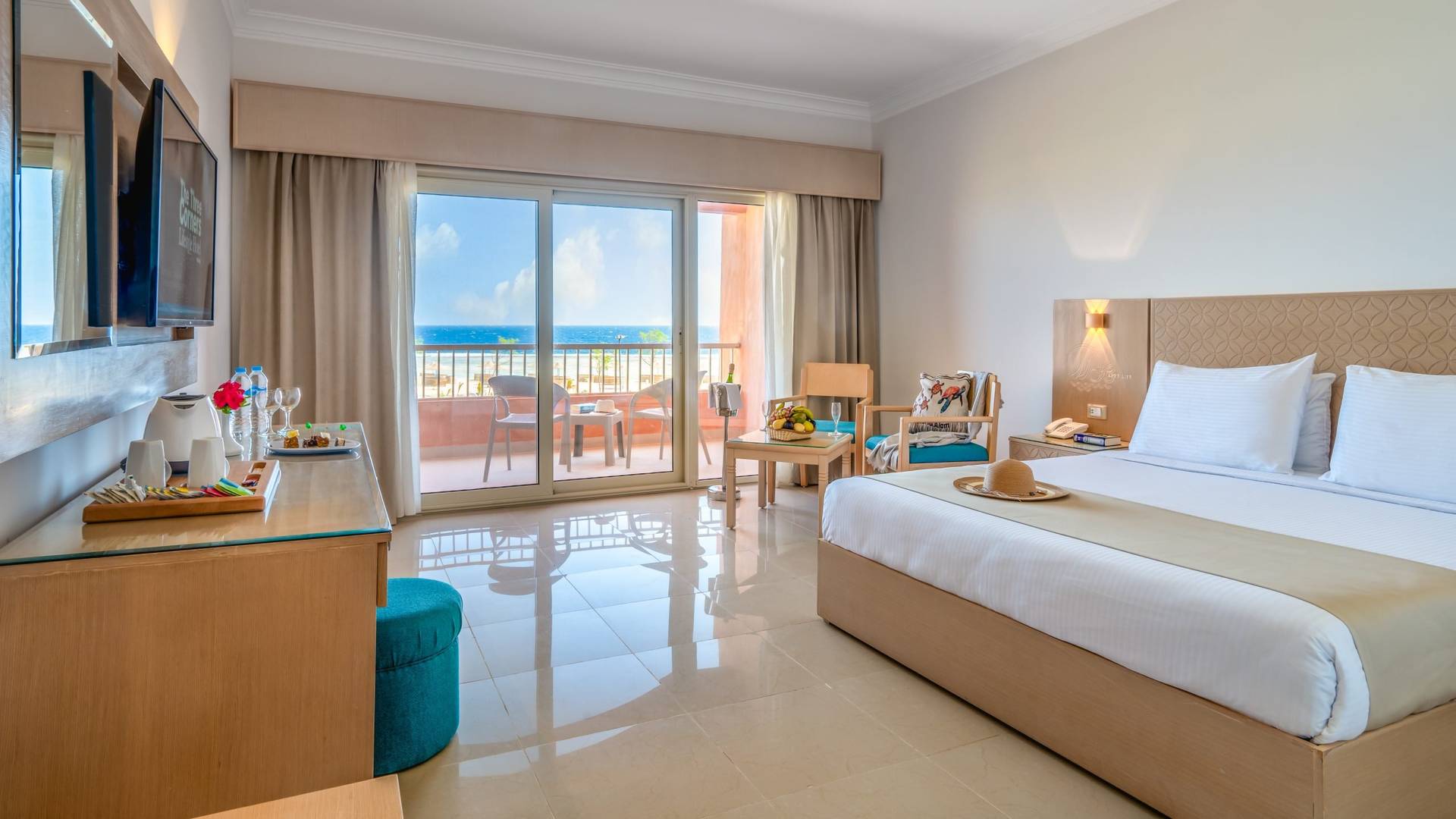 Three Corners Happy Life