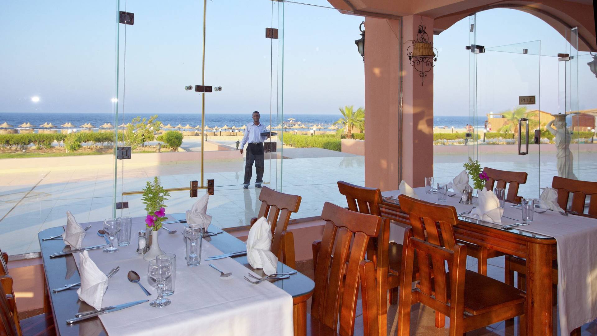 Three Corners Happy Life