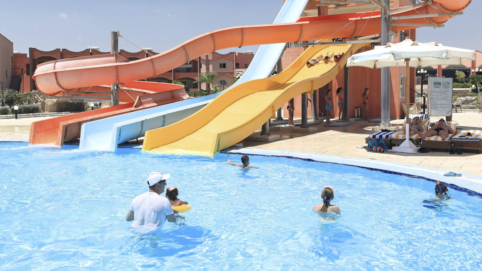 Three Corners Happy Life