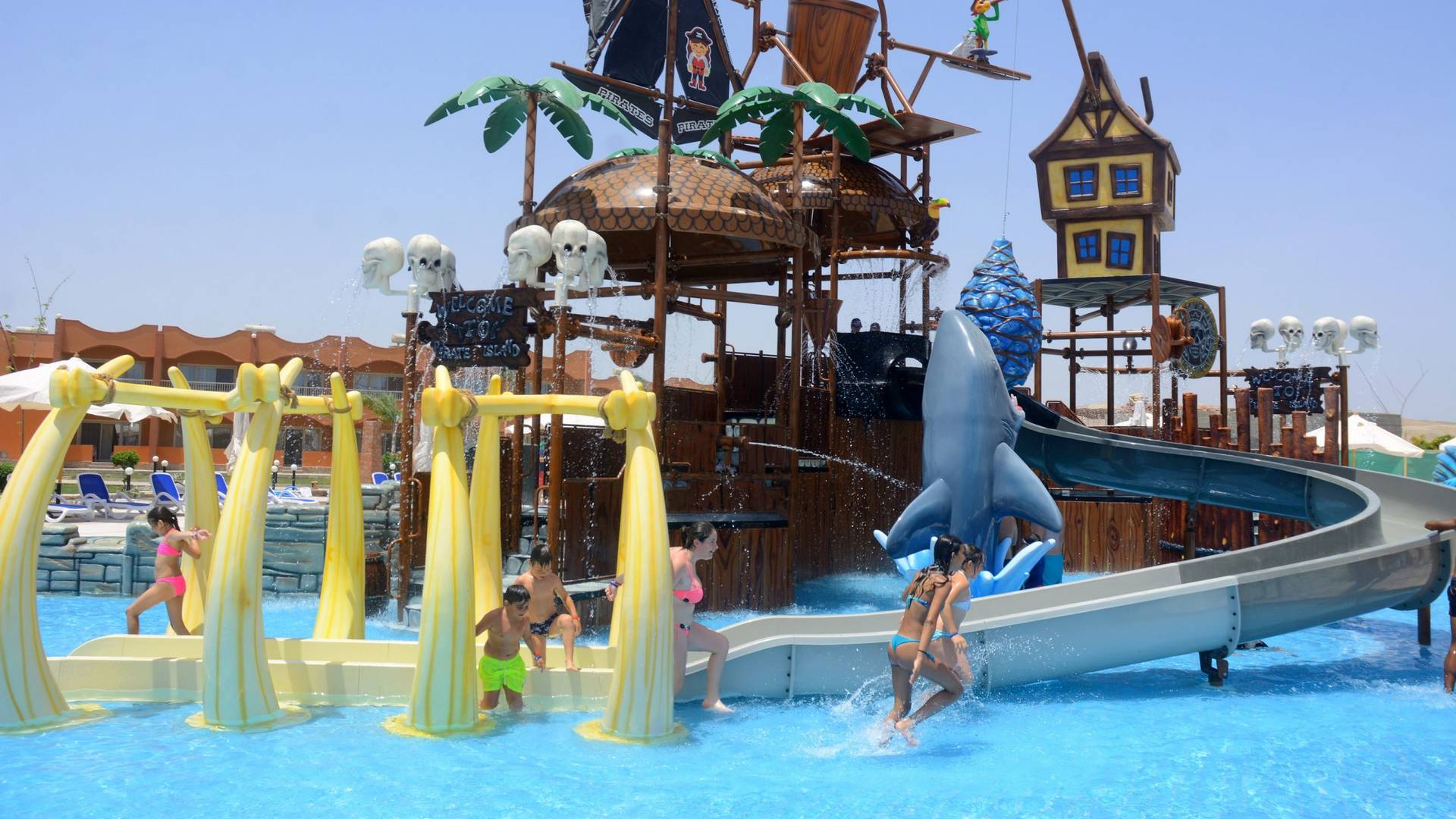 Three Corners Happy Life