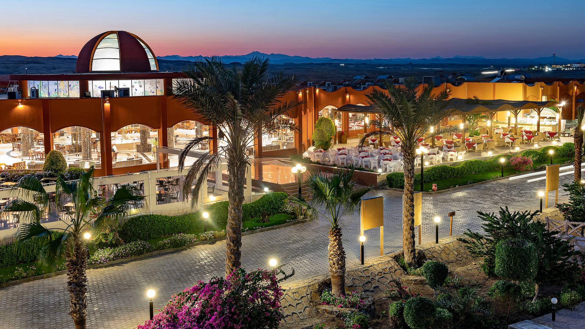 Three Corners Happy Life