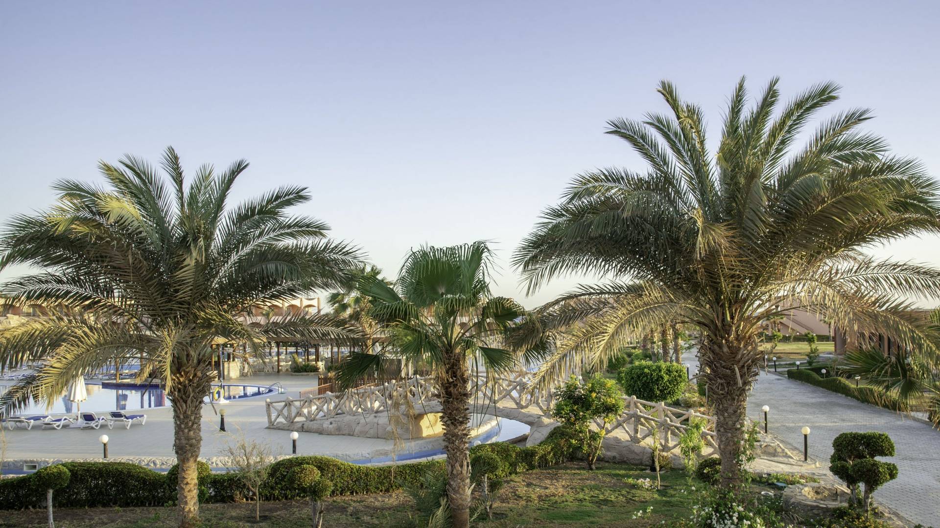 Three Corners Happy Life