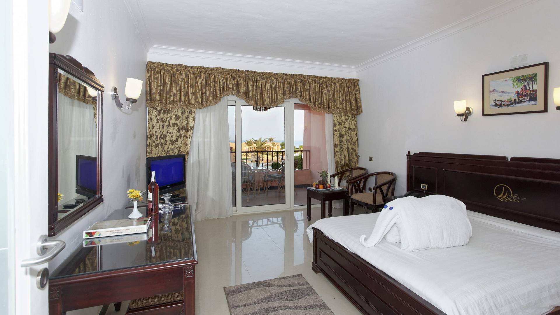 Three Corners Happy Life