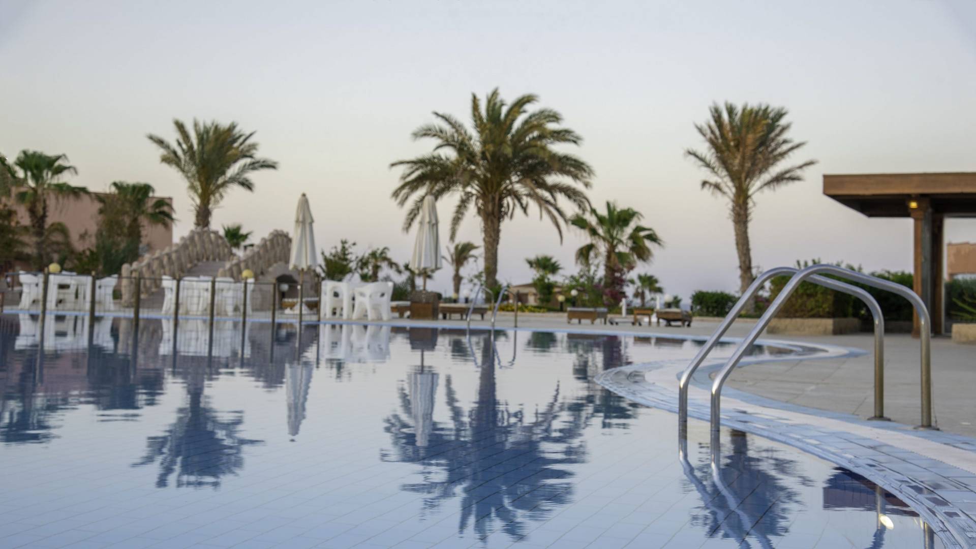 Three Corners Happy Life