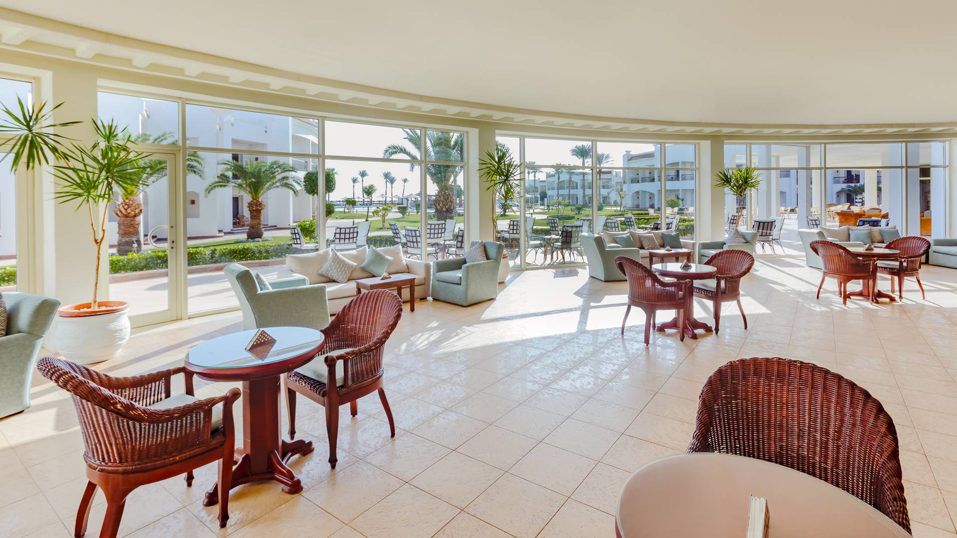 SUNRISE Alma Bay Resort