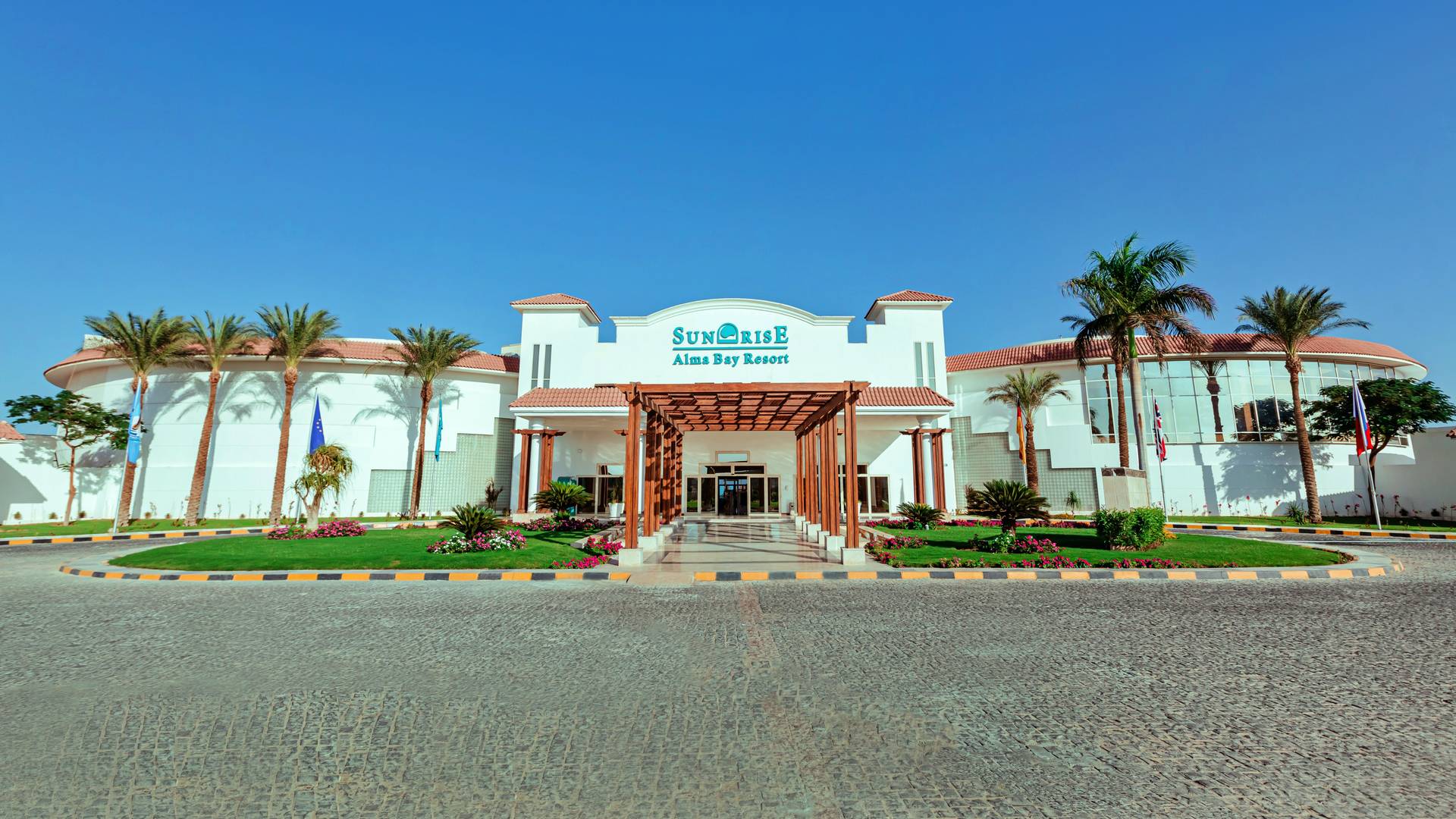 SUNRISE Alma Bay Resort