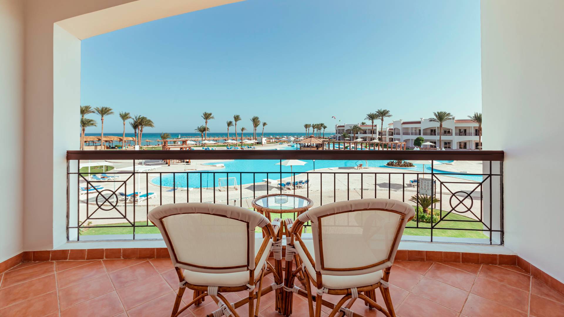 SUNRISE Alma Bay Resort