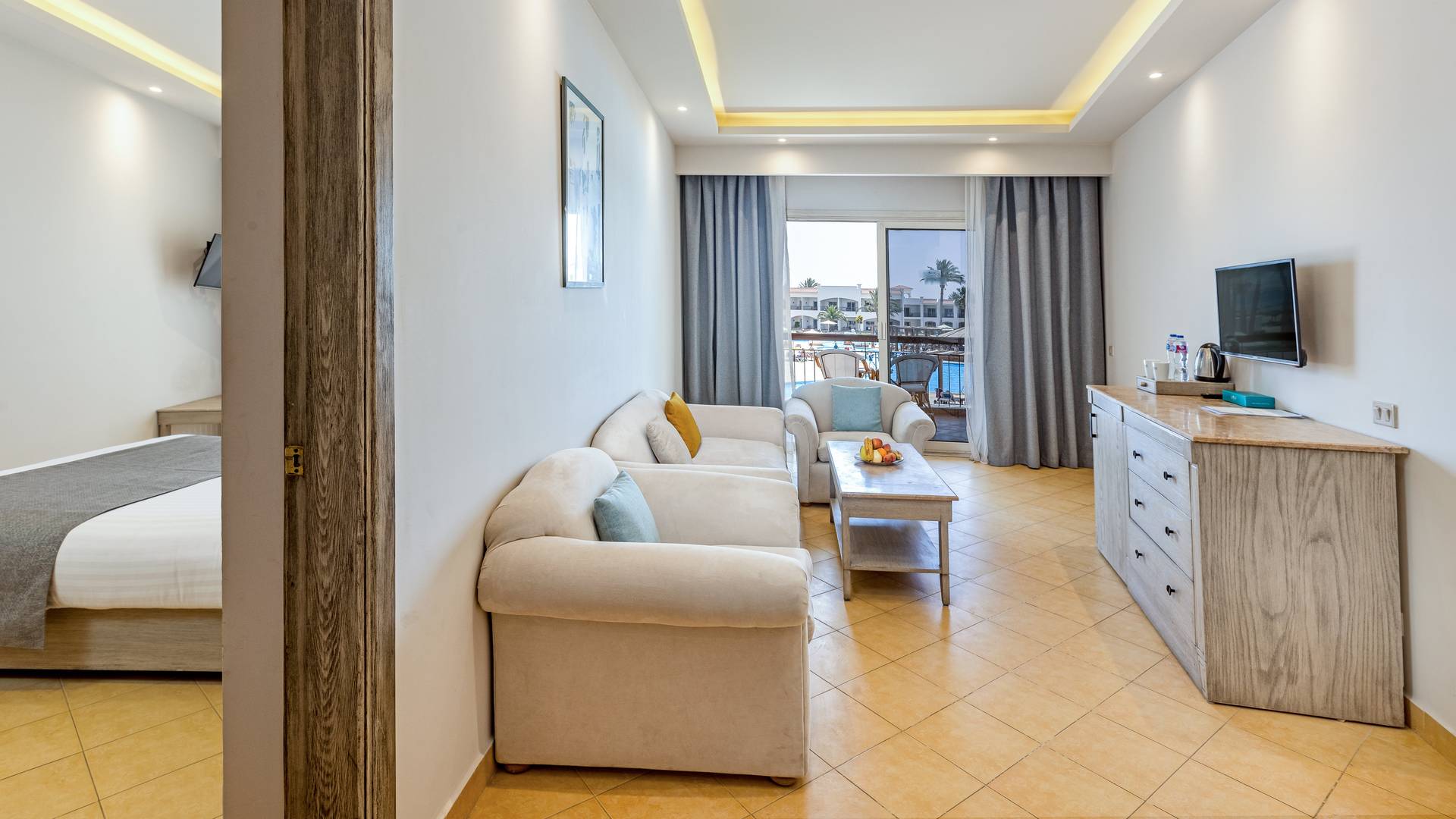 SUNRISE Alma Bay Resort