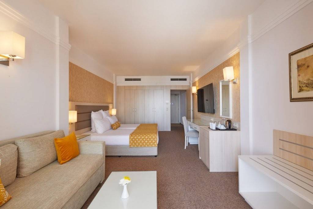 Dreams Sunny Beach Resort & Spa