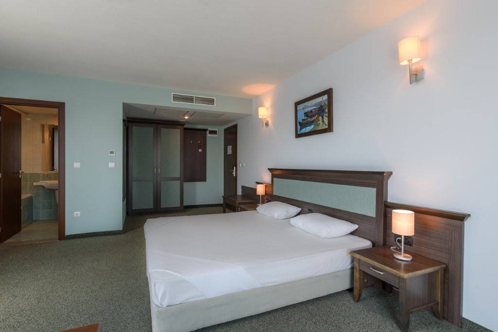 Lion Sunny Beach Hotel