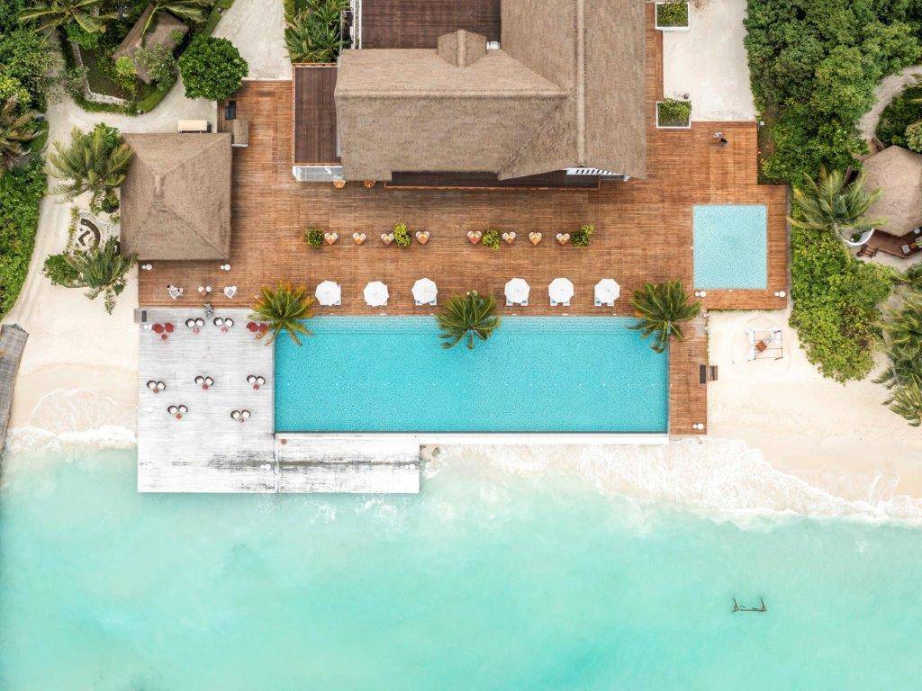 Mercure Maldives Kooddoo Resort