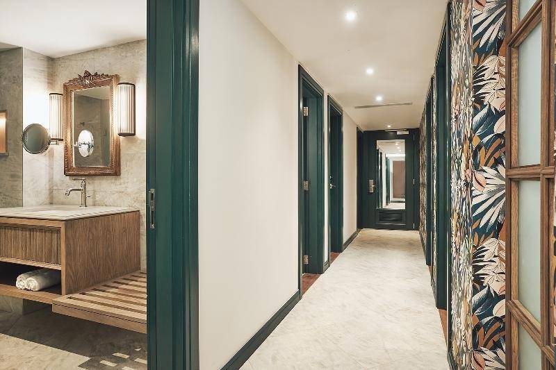 Paradise Cove Boutique Hotel