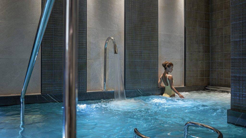 Four Seasons Hotel Bangkok at Chao Phraya River