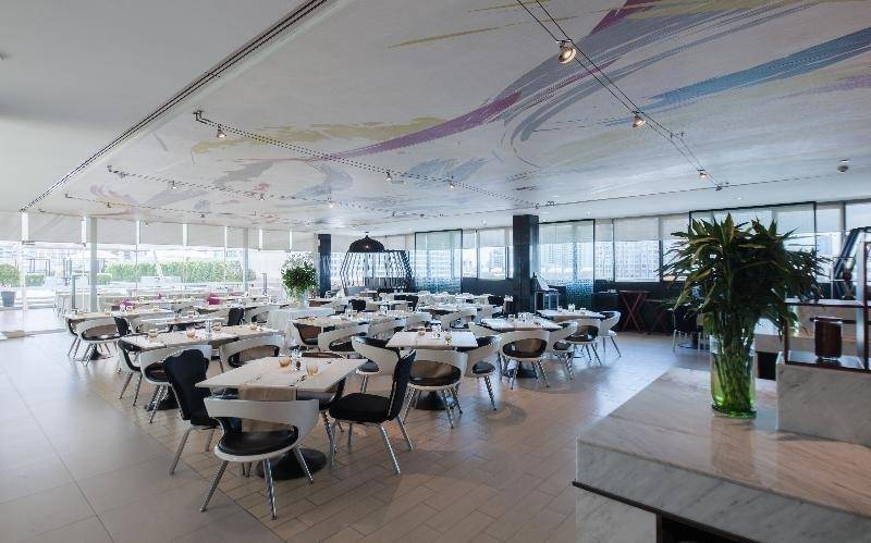 Centara Watergate Pavilion Hotel Bangkok