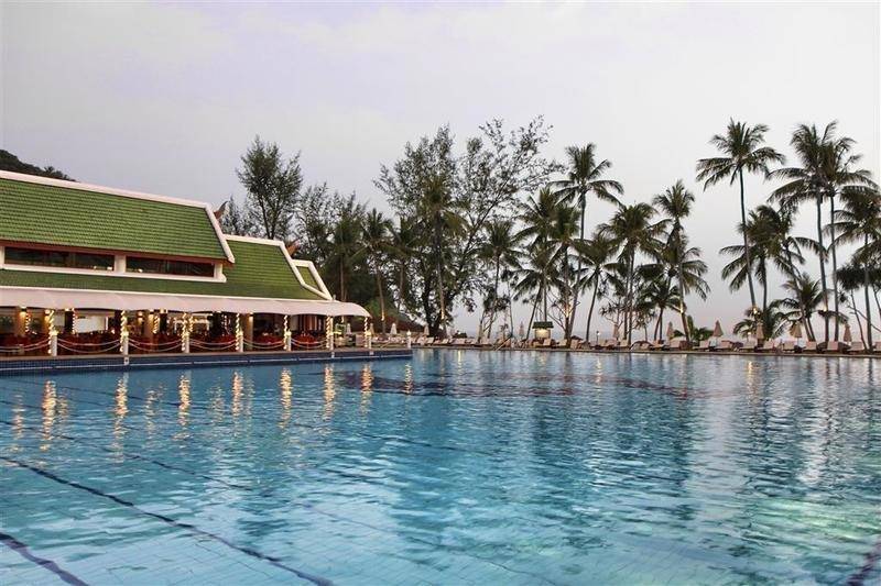 Le Meridien Phuket Beach Resort
