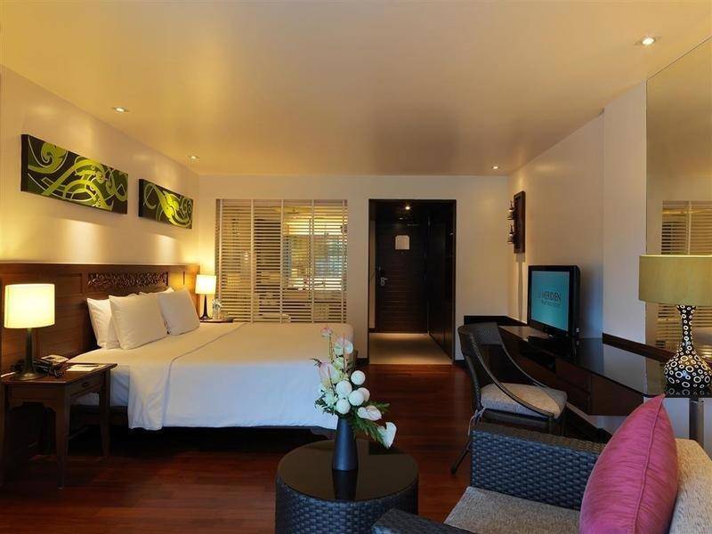 Le Meridien Phuket Beach Resort