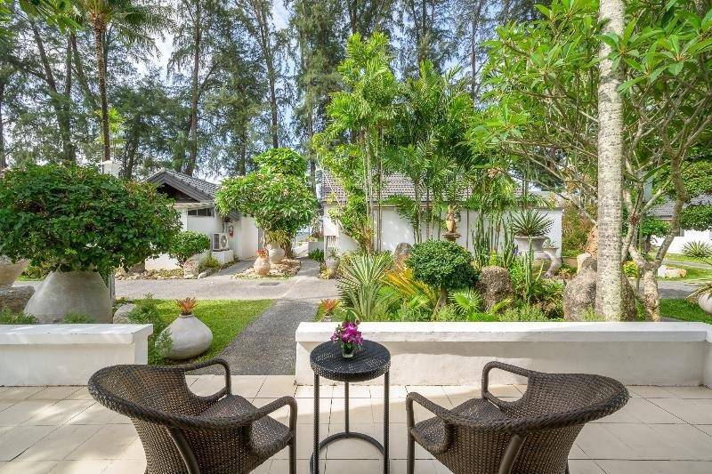 Thavorn Beach Village Resort