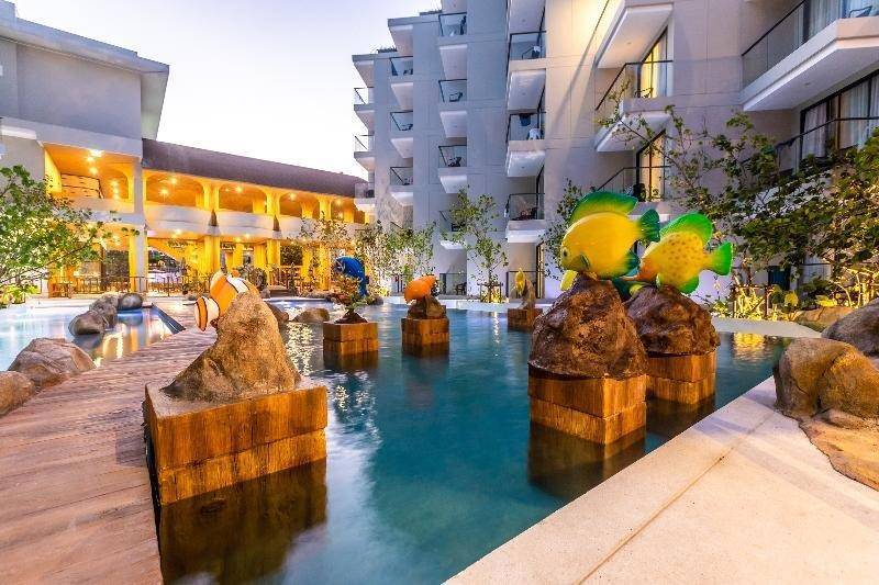 Phuket Emerald Beach Resort