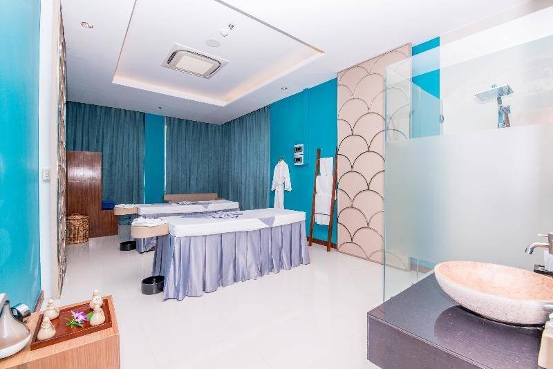 Fishermen's Harbour Urban Resort