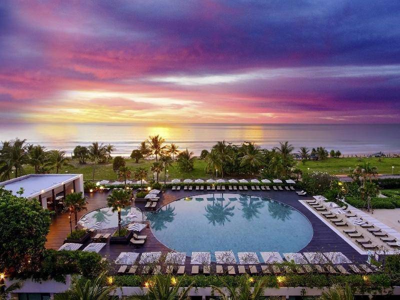 Pullman Phuket Karon Beach Resort