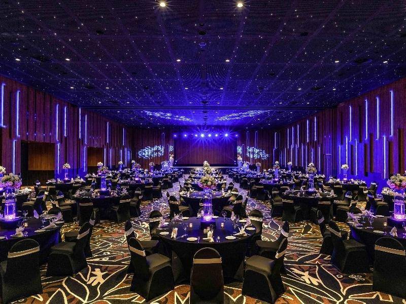 Pullman Phuket Karon Beach Resort