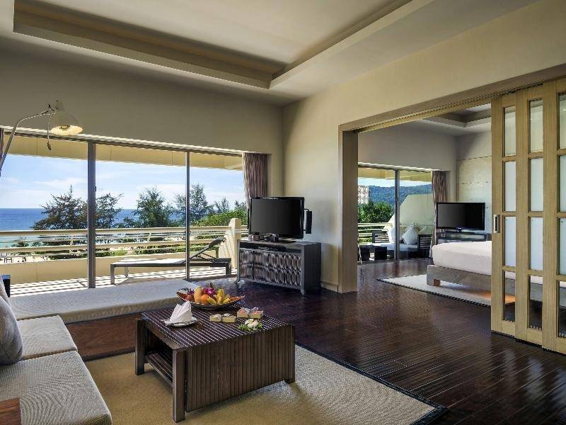 Pullman Phuket Karon Beach Resort
