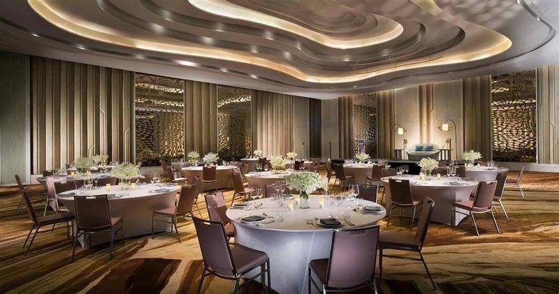 Pullman Phuket Arcadia Naithon Beach