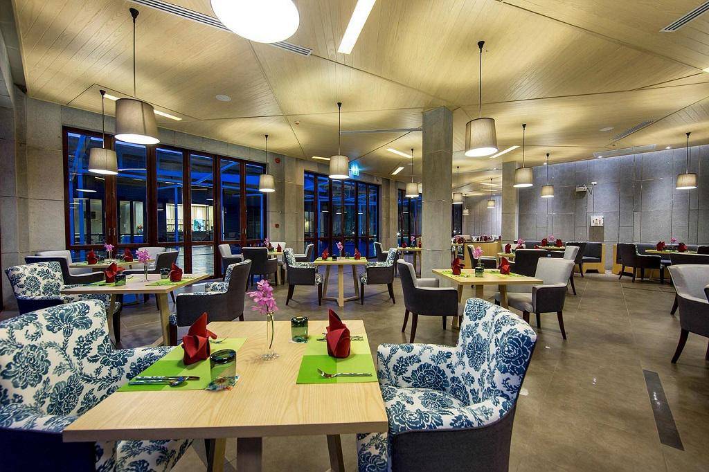 Graceland Khaolak Beach Resort