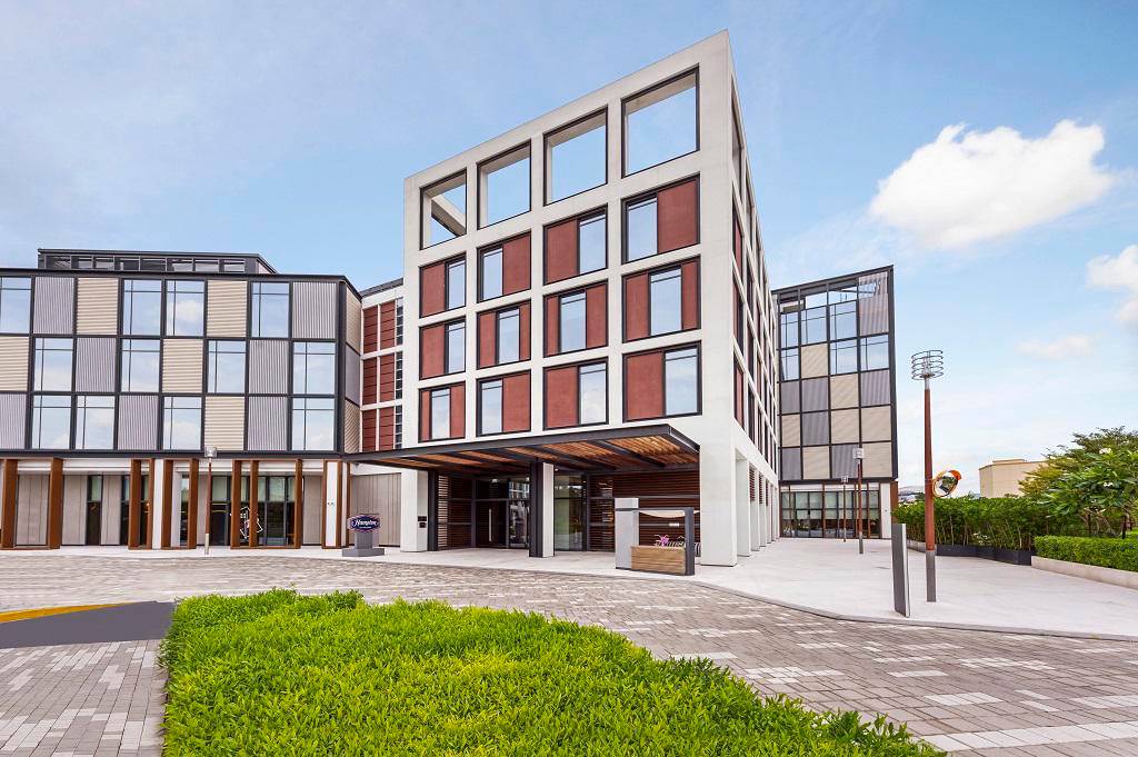 Hampton By Hilton Dubai Al Seef