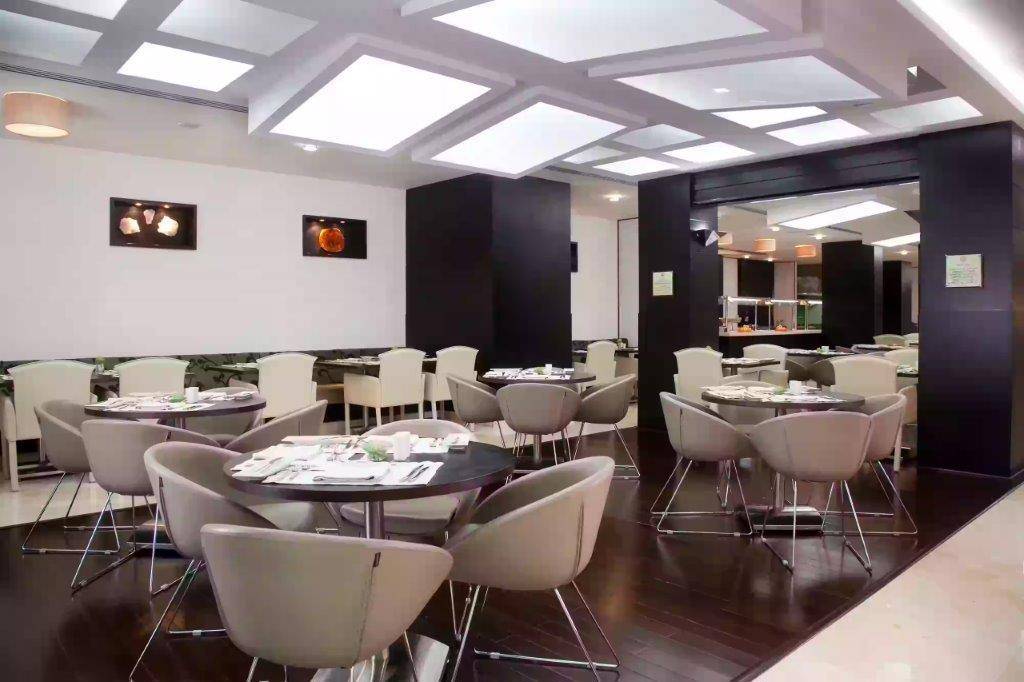 Holiday Inn Dubai Al Barsha