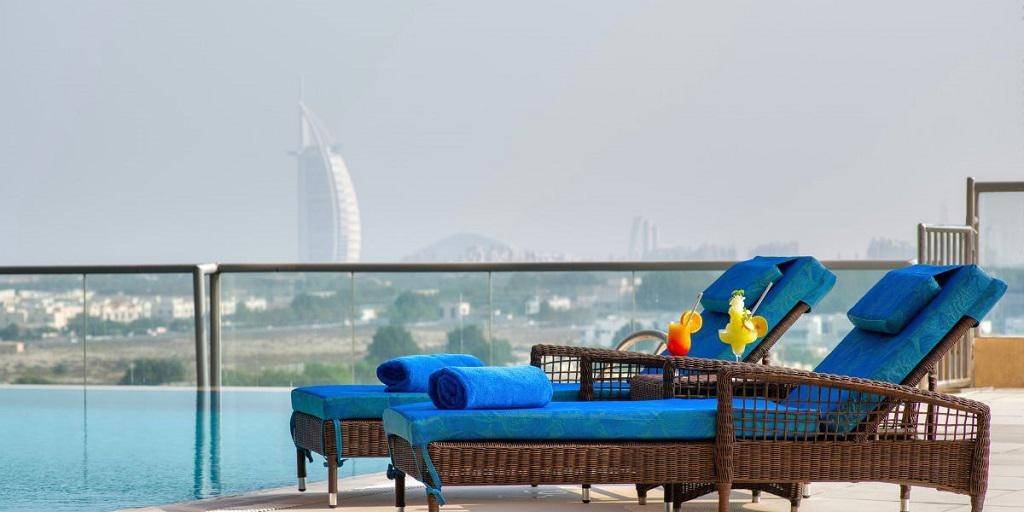 Two Seasons Hotel Apartment