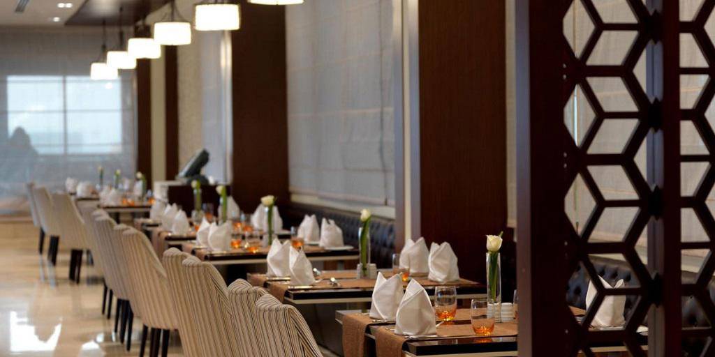 Two Seasons Hotel Apartment