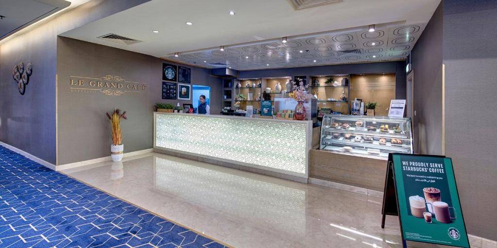 Two Seasons Hotel Apartment