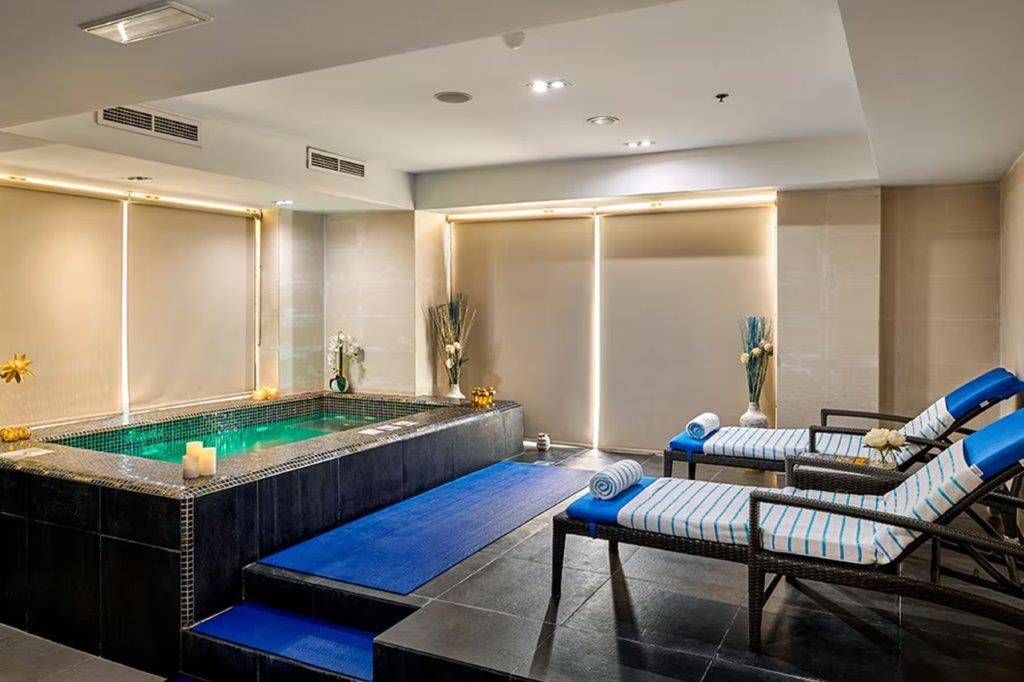 Ramada Hotel & Suites By Wyndham Jbr