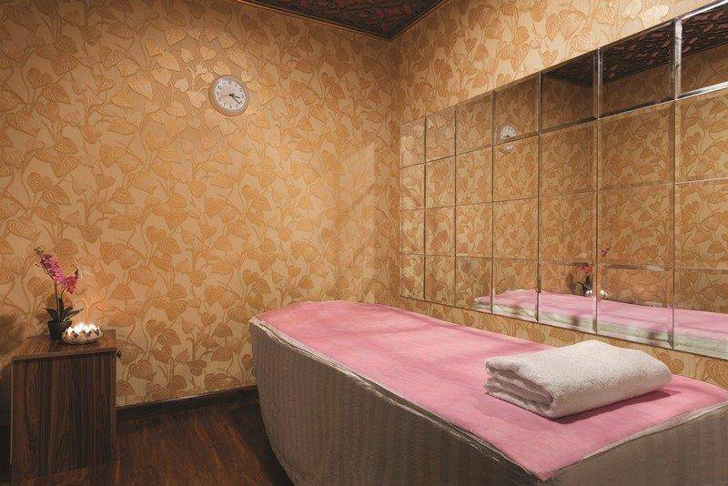 Howard Johnson by Wyndham Abu Dhabi