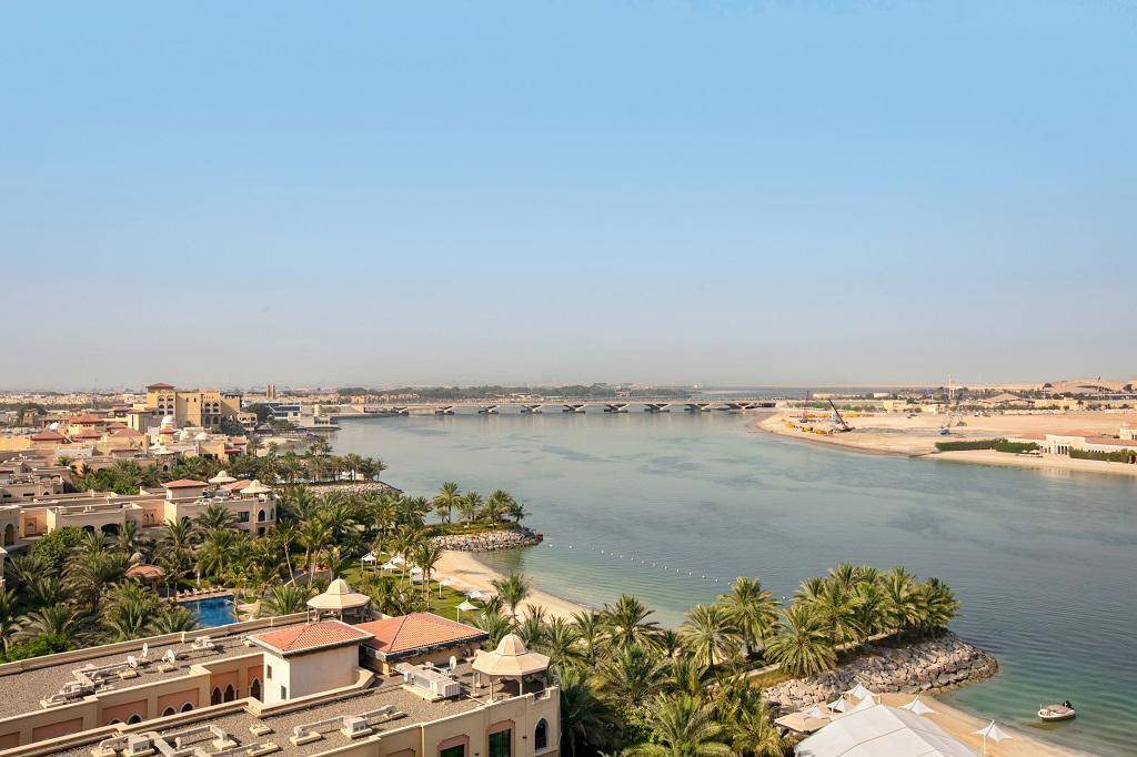 Traders Hotel Qaryat Al Beri