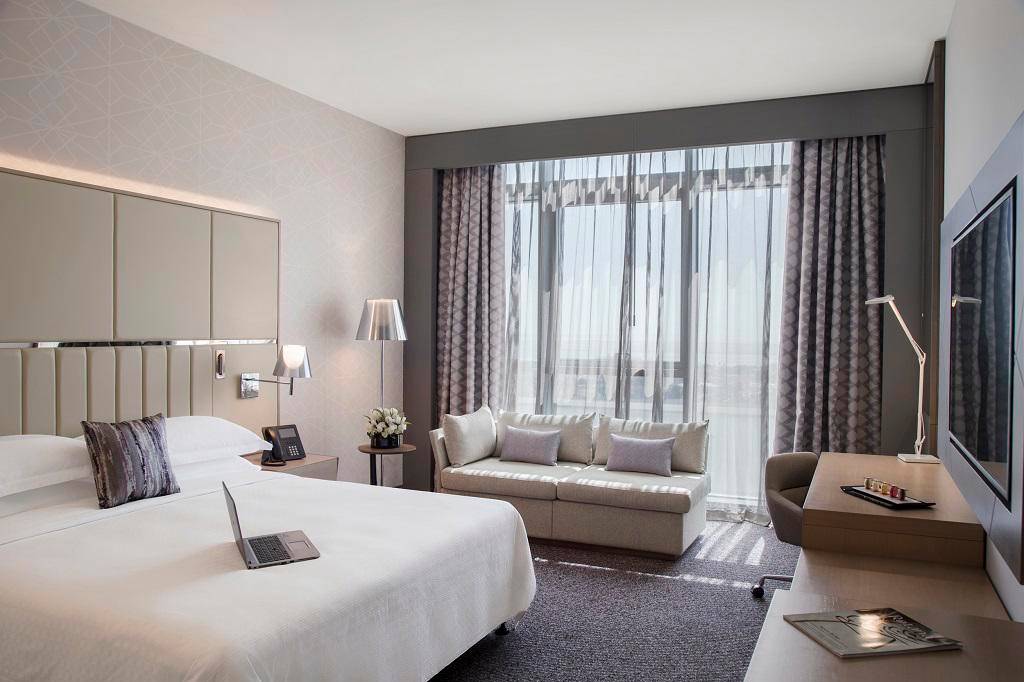 Pearl Rotana Capital Centre