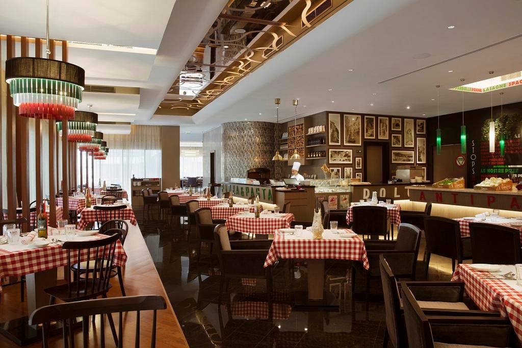 Pearl Rotana Capital Centre