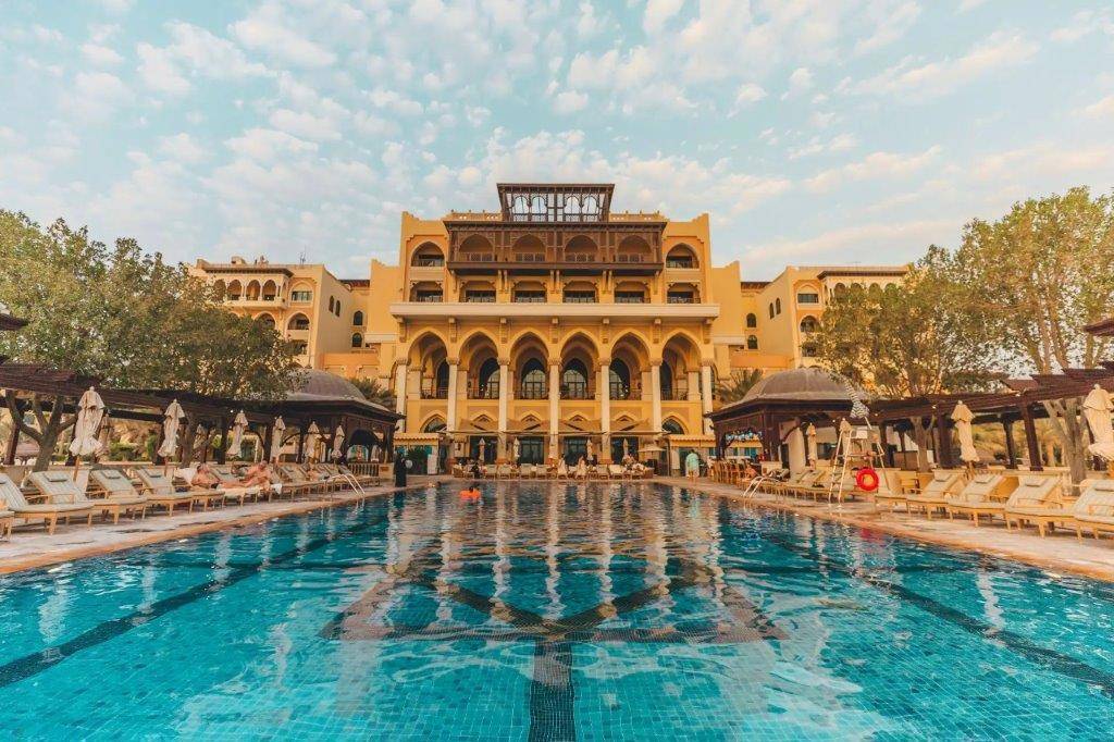 Shangri-La Qaryat Al Beri