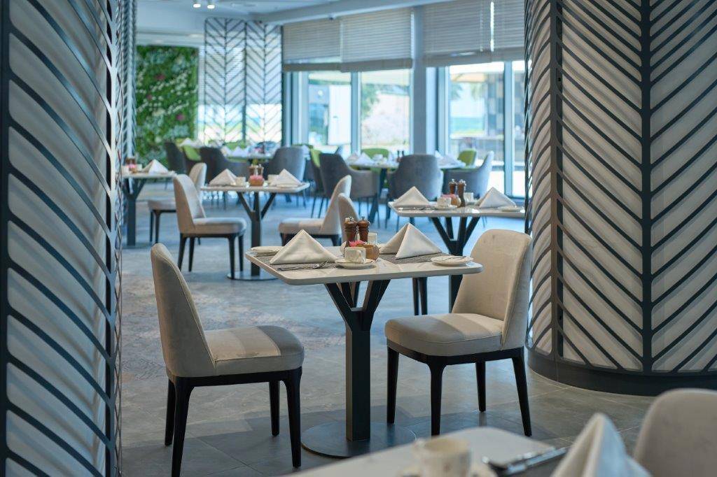 Hotel Holiday International