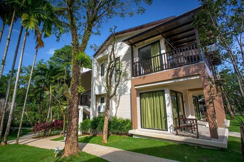  The Leaf on The Sands