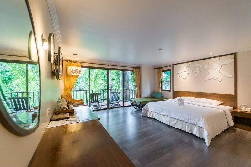  The Leaf on The Sands