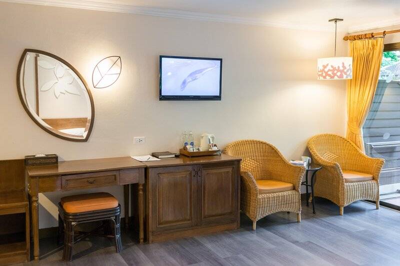  The Leaf on The Sands